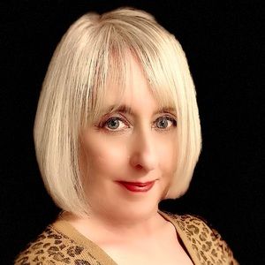 Meet your Posher, Julianne